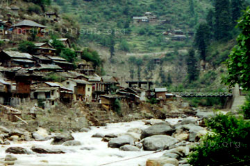 Bergdorf am Ganges Quellfluss im Himalaya in Nord-Indien.