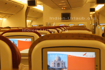In der Boeing 777 beim Indien Flug mit AirIndia über Delhi nach Bombay.