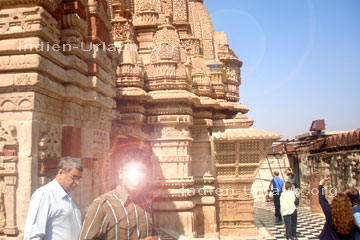 Tempelbesichtigung in Jaisalmer.