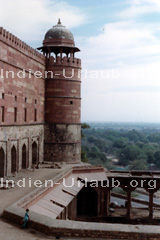 Rotes Fort in Agra, Indien - Bundesstaat Uttar Pradesh in der Nähe vom Grabmal Taj Mahal.